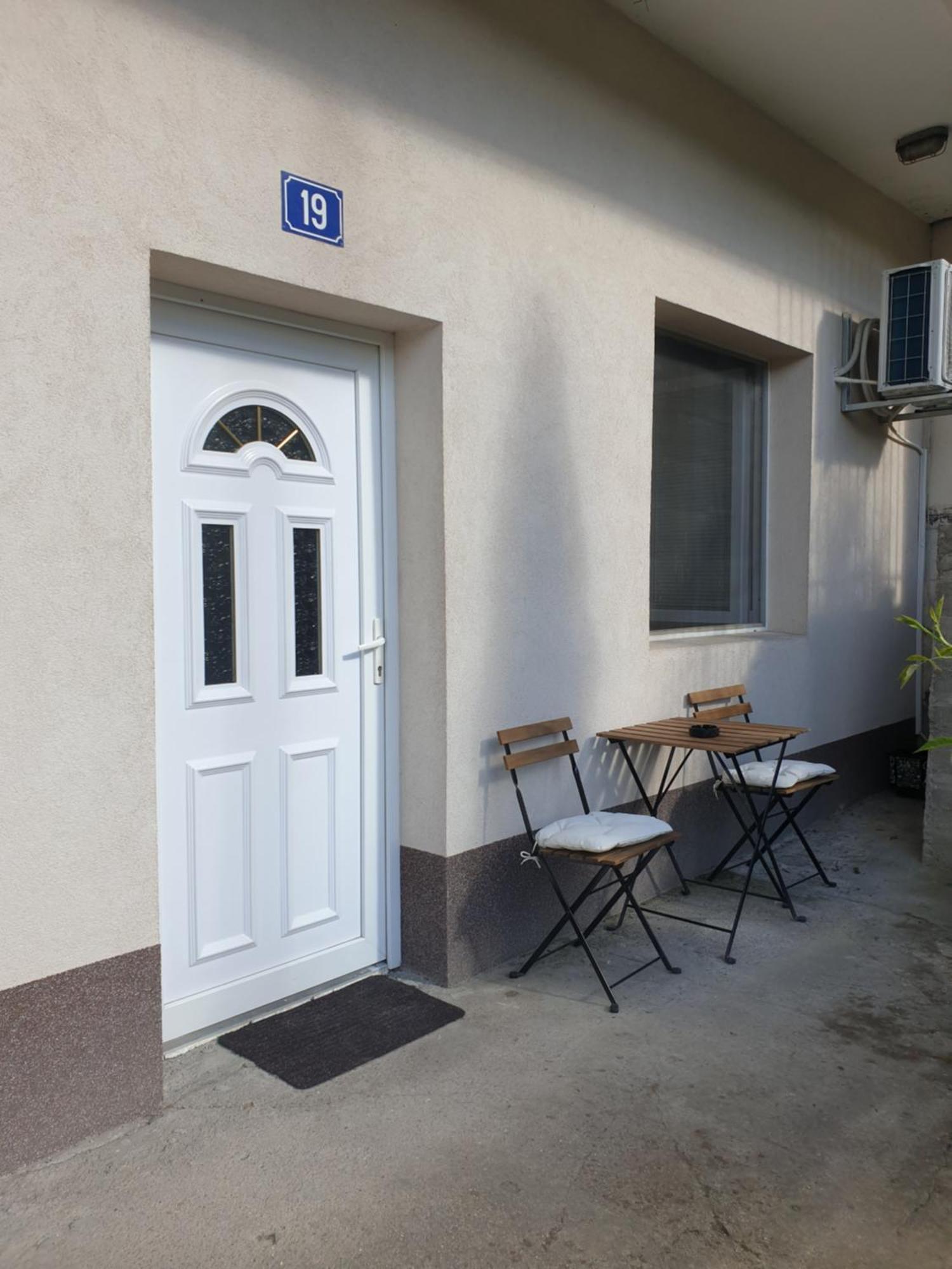 Novi Apartman 19 Foca Exterior photo